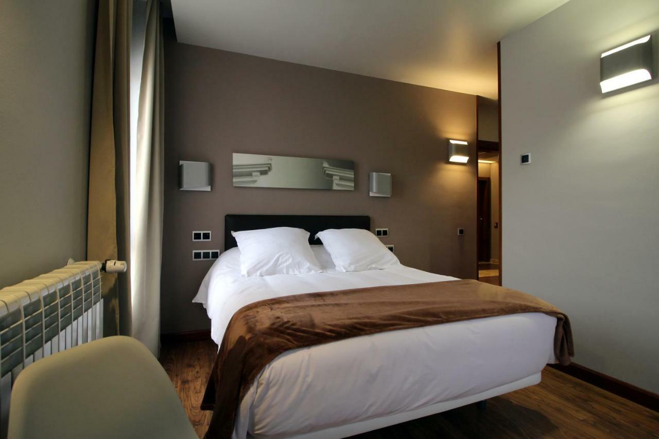 Hospedium Hotel La Casona Del Conde Norena ภายนอก รูปภาพ
