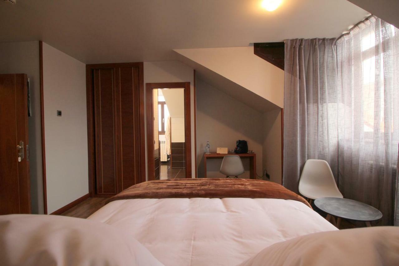 Hospedium Hotel La Casona Del Conde Norena ภายนอก รูปภาพ