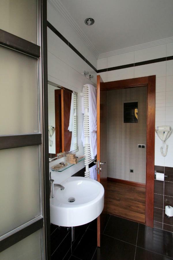 Hospedium Hotel La Casona Del Conde Norena ภายนอก รูปภาพ